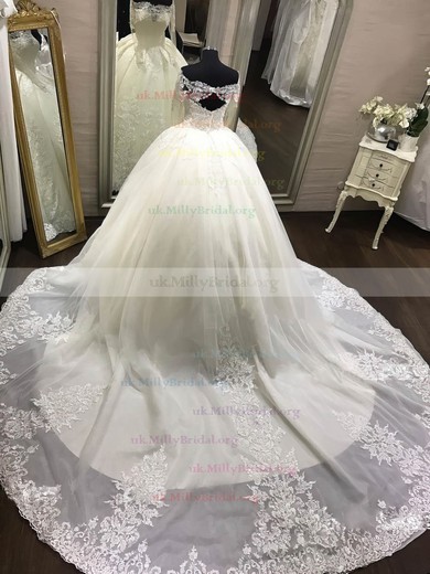 Organza Off-the-shoulder Ball Gown Chapel Train Appliques Lace Wedding Dresses #UKM00023343