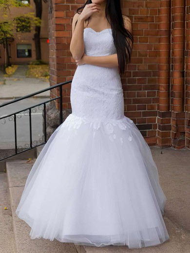 Trumpet/Mermaid Sweetheart Tulle Floor-length Wedding Dresses With Appliques Lace #00021197