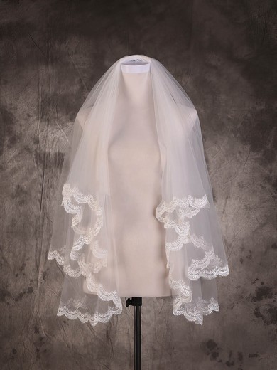 Two-tier Ivory Fingertip Bridal Veils with Applique #UKM03010064