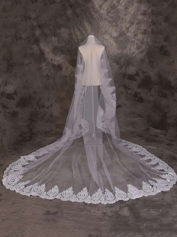 One-tier Ivory Cathedral Bridal Veils with Applique #UKM03010065