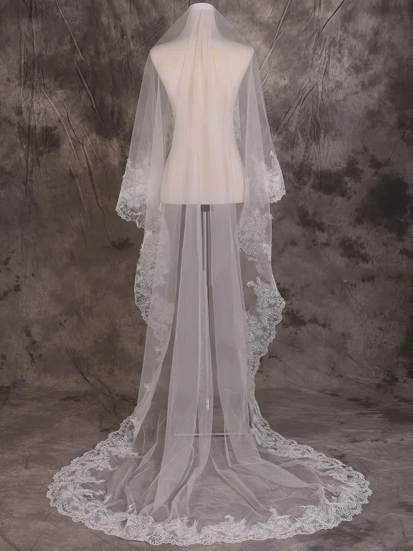 One-tier Ivory Cathedral Bridal Veils with Lace #UKM03010076