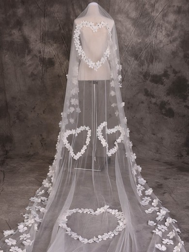 One-tier Ivory Cathedral Bridal Veils with Rhinestones/Satin Flower #UKM03010079