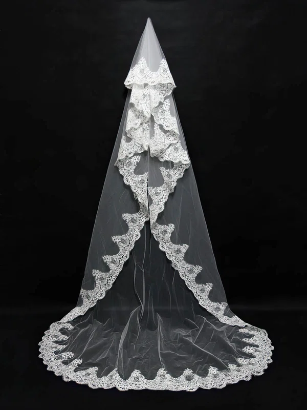 One-tier Ivory Chapel Bridal Veils with Applique #UKM03010094