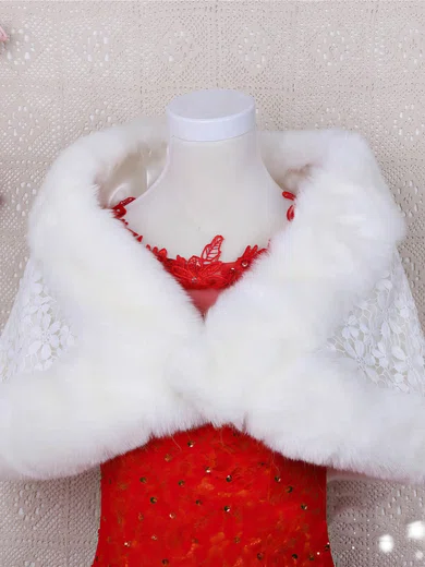 Faux Fur Off-the-Shoulder Sleeveless Shawl with Lace #UKM03040034