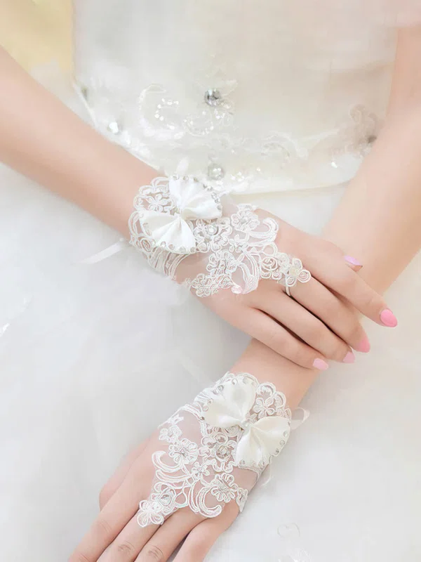 Ivory Lace Wrist Length Gloves with Bow/Beading #UKM03120044