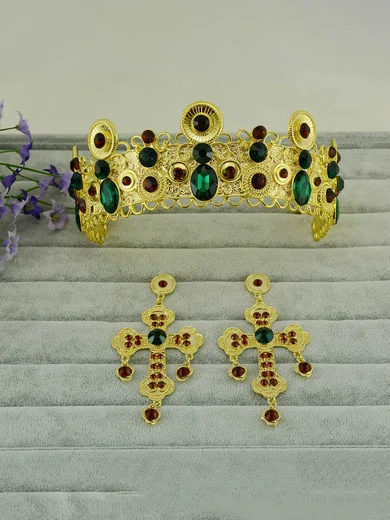 Red Alloy Tiaras #UKM03020127