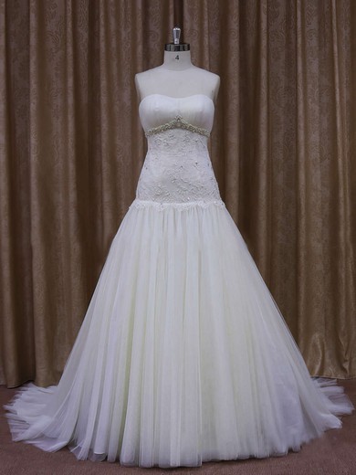 Inexpensive Ivory Court Train Tulle Appliques Lace Sweetheart Wedding Dresses #UKM00021873