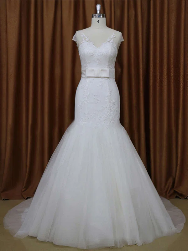 Trumpet/Mermaid V-neck Tulle Court Train Wedding Dresses With Appliques Lace #UKM00021899