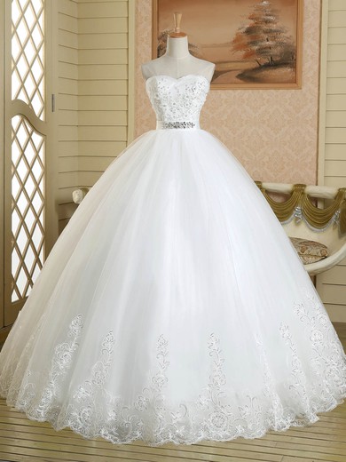 Vintage Ball Gown Sweetheart Tulle Floor-length Sashes / Ribbons White Wedding Dresses #UKM00022578