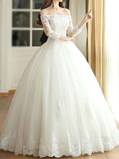 Ball Gown/Princess Off-the-shoulder Tulle Floor-length Wedding Dresses With Appliques Lace #UKM00022667