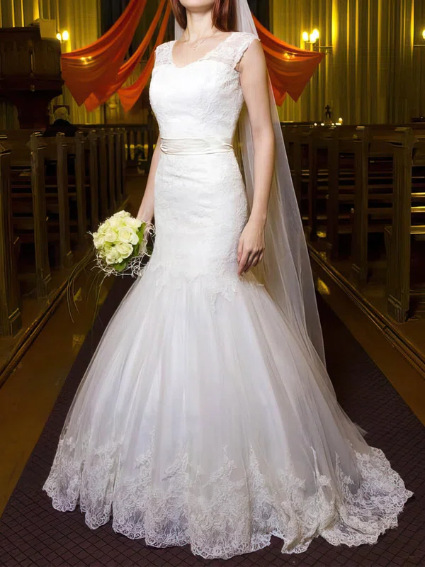 Trumpet/Mermaid V-neck Tulle Floor-length Wedding Dresses With Appliques Lace #UKM00022695