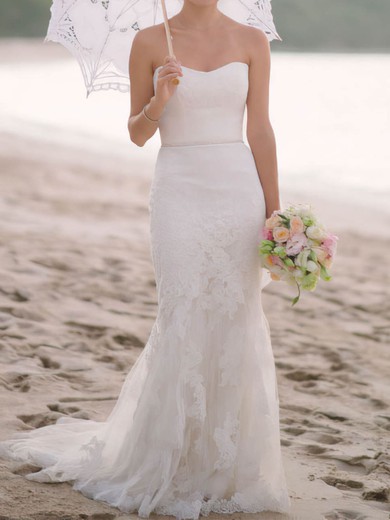 Trumpet/Mermaid Sweetheart Tulle Sweep Train Wedding Dresses With Appliques Lace #UKM00022742