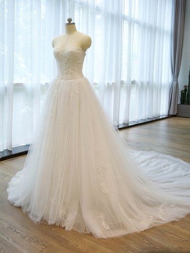 Ball Gown Sweetheart Tulle Chapel Train Wedding Dresses With Appliques Lace #UKM00022676