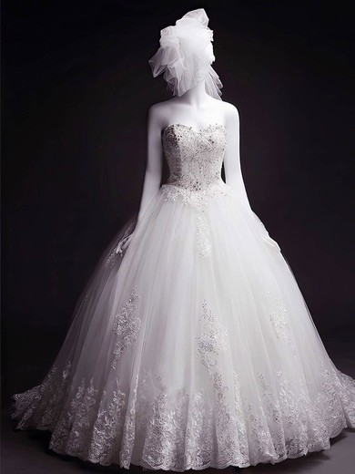 Ball Gown Sweetheart Tulle Court Train Wedding Dresses With Appliques Lace #UKM00022284
