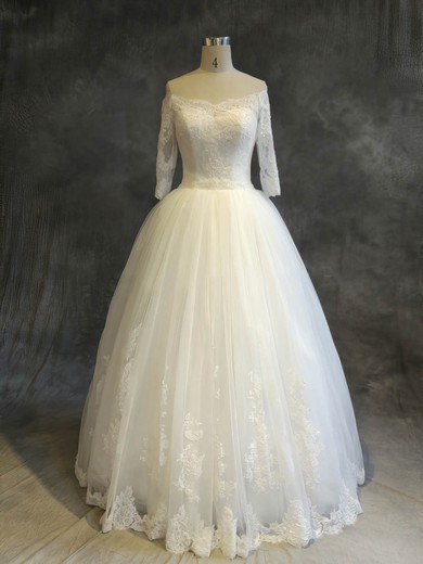 Ball Gown Off-the-shoulder Tulle Floor-length Wedding Dresses With Appliques Lace #UKM00022910