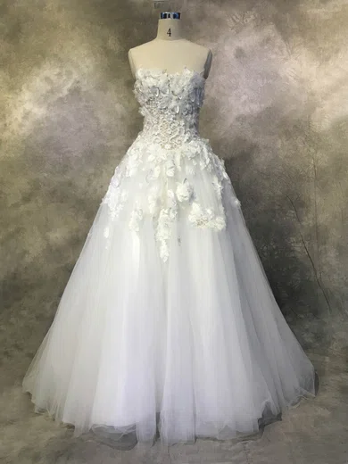 Ball Gown/Princess Straight Tulle Sweep Train Wedding Dresses With Appliques Lace #UKM00022937