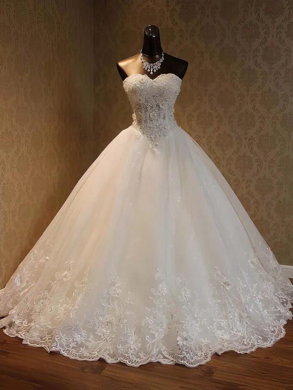 Ball Gown Sweetheart Organza Floor-length Wedding Dresses With Beading #UKM00023052