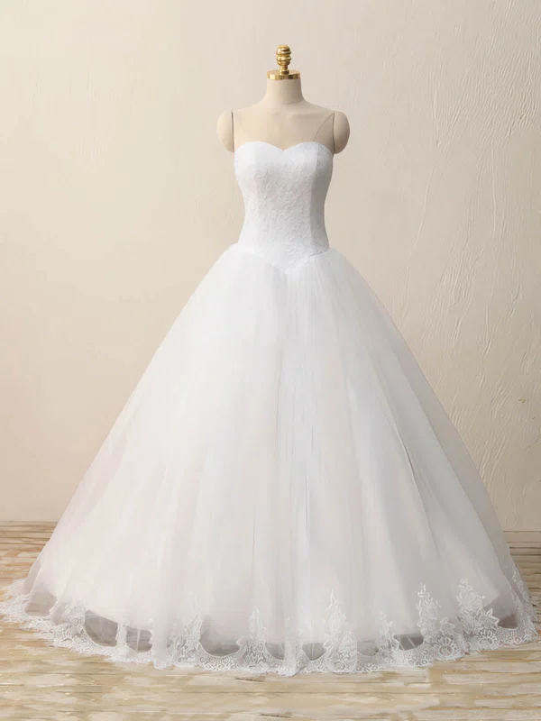 Ball Gown Sweetheart Tulle Floor-length Wedding Dresses With Appliques Lace #UKM00023083