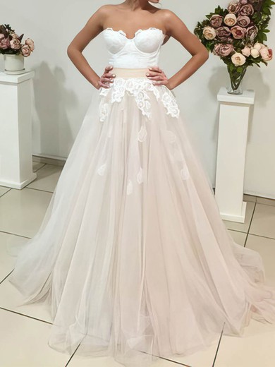 Ball Gown/Princess Sweetheart Tulle Sweep Train Wedding Dresses With Appliques Lace #UKM00023110