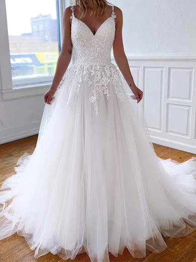 Ball Gown/Princess V-neck Tulle Sweep Train Wedding Dresses With Appliques Lace #UKM00023560