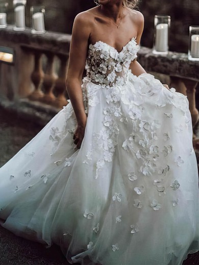 Ball Gown Sweetheart Tulle Sweep Train Wedding Dresses With Appliques Lace #UKM00023507