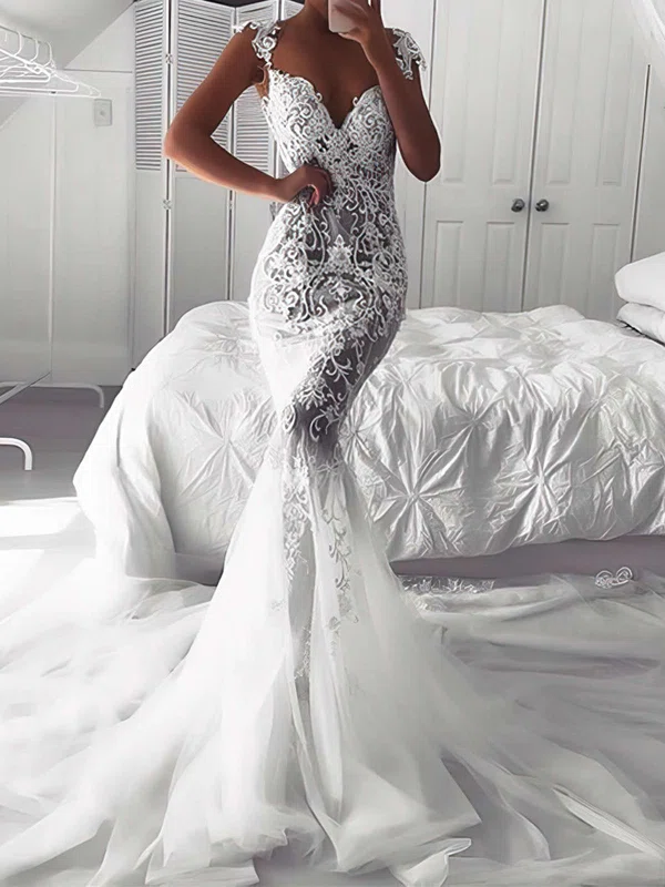 Trumpet/Mermaid V-neck Tulle Court Train Wedding Dresses With Appliques Lace #UKM00023647