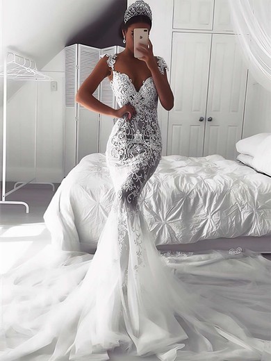 Trumpet/Mermaid V-neck Tulle Court Train Wedding Dresses With Appliques Lace #UKM00023647