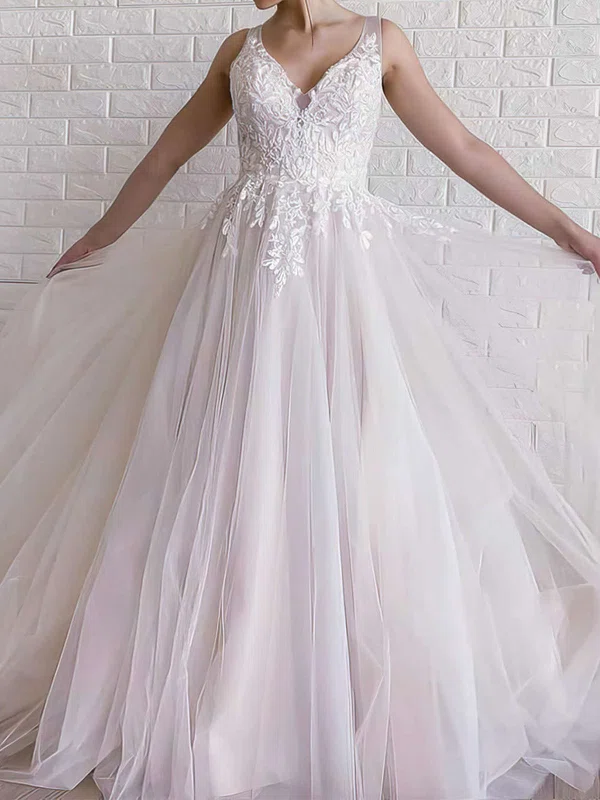 Ball Gown/Princess V-neck Tulle Sweep Train Wedding Dresses With Appliques Lace #UKM00023663