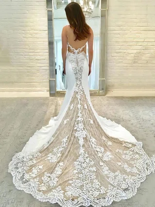 Trumpet/Mermaid V-neck Stretch Crepe Court Train Wedding Dresses With  Appliques Lace