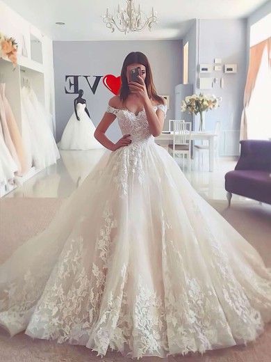 Ball Gown Off-the-shoulder Tulle Floor-length Wedding Dresses With Appliques Lace #UKM00023723