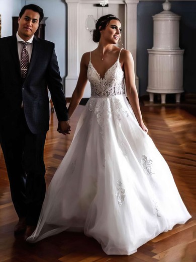 Tulle V-neck Princess Sweep Train Appliques Lace Wedding Dresses #UKM00023748