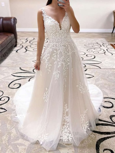 Ball Gown/Princess V-neck Tulle Sweep Train Wedding Dresses With Appliques Lace #UKM00023768