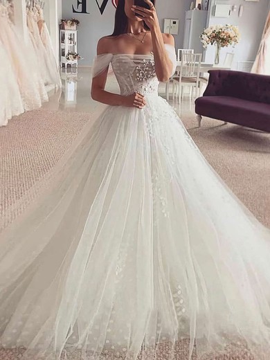 Ball Gown Off-the-shoulder Tulle Court Train Wedding Dresses With Appliques Lace #UKM00023840