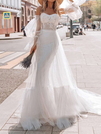 Trumpet/Mermaid Sweetheart Tulle Sweep Train Wedding Dresses With Appliques Lace #UKM00023852