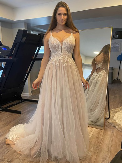 Tulle V-neck A-line Sweep Train Appliques Lace Wedding Dresses #UKM00023894