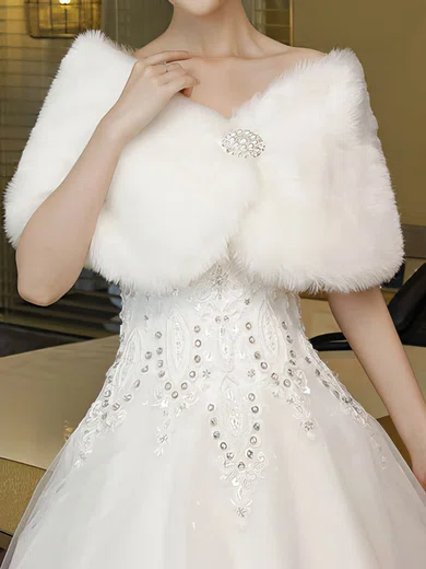 Wrap Faux Fur Sleeveless Beading #UKM03040060