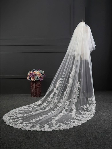 Chapel Bridal Veils Two-tier Lace Applique Edge Applique Classic #UKM03010190