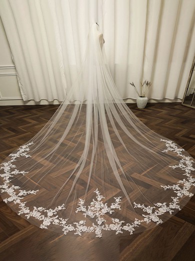 Chapel Bridal Veils One-tier Lace Applique Edge Applique Classic #UKM03010191