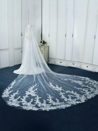 Cathedral Bridal Veils Two-tier Lace Applique Edge Applique Classic #UKM03010213