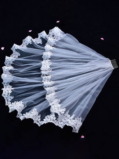 Fingertip Bridal Veils Two-tier Lace Applique Edge Applique Classic #UKM03010235