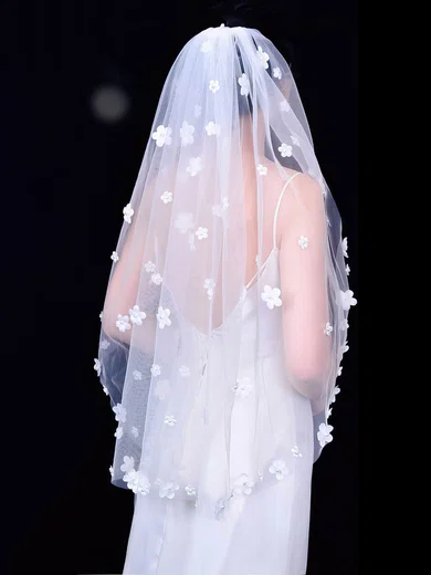 Fingertip Bridal Veils One-tier Cut Edge Faux Pearl Classic #UKM03010237
