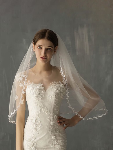 Elbow Bridal Veils Two-tier Lace Applique Edge Applique Classic #UKM03010257