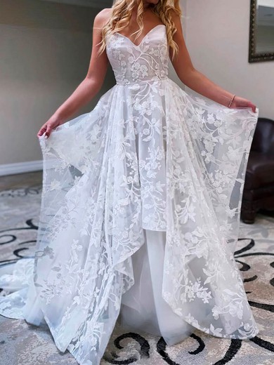 Ball Gown/Princess V-neck Tulle Sweep Train Wedding Dresses With Appliques Lace #UKM00024128