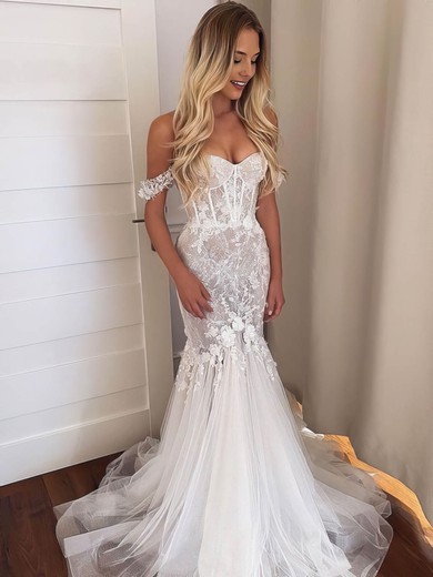 Tulle Off-the-shoulder Trumpet/Mermaid Sweep Train Appliques Lace Wedding Dresses #UKM00024151
