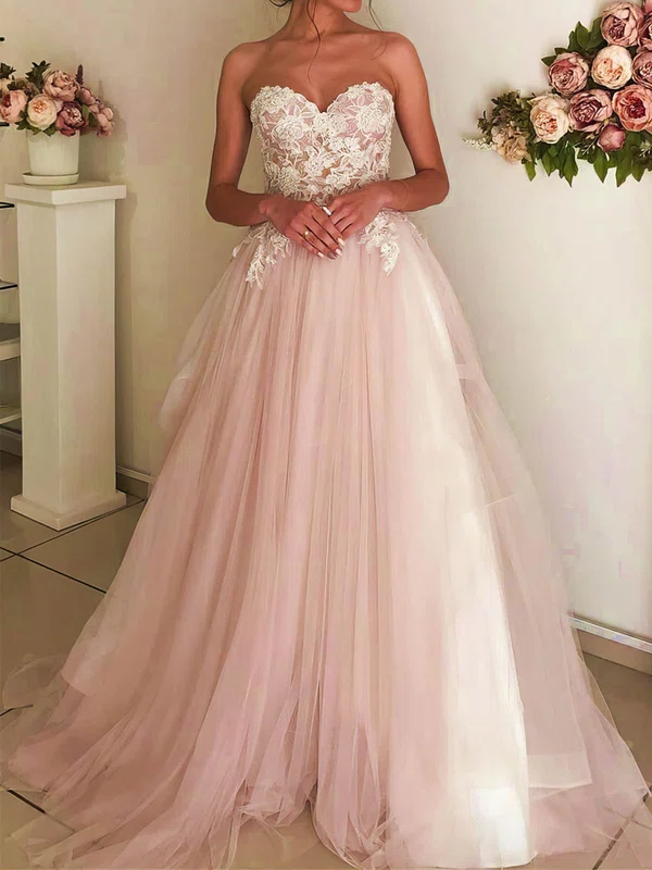 Ball Gown/Princess Sweetheart Tulle Sweep Train Wedding Dresses With Appliques Lace #UKM00024193