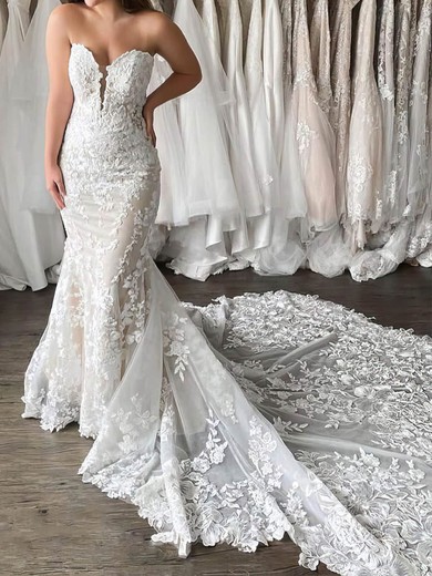 Trumpet/Mermaid V-neck Tulle Court Train Wedding Dresses With Appliques Lace #UKM00024277