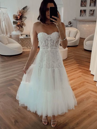 A-line Sweetheart Tulle Tea-length Appliques Lace Wedding Dresses #UKM00024367