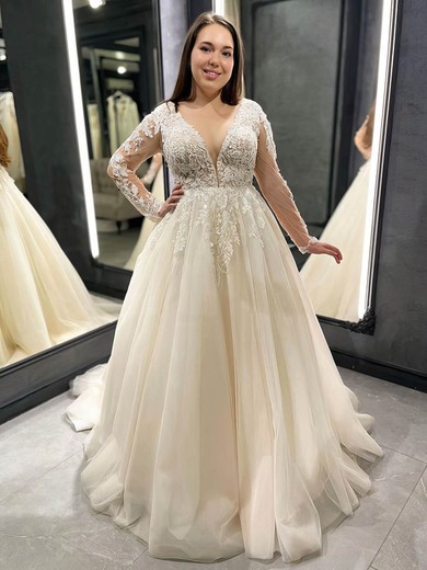 Ball Gown V-neck Tulle Court Train Wedding Dresses With Appliques Lace #UKM00024476