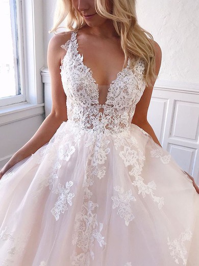 Ball Gown V-neck Tulle Court Train Wedding Dresses With Appliques Lace #UKM00024501