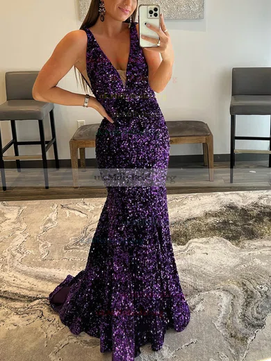 Sheath/Column V-neck Velvet Sequins Floor-length Prom Dresses